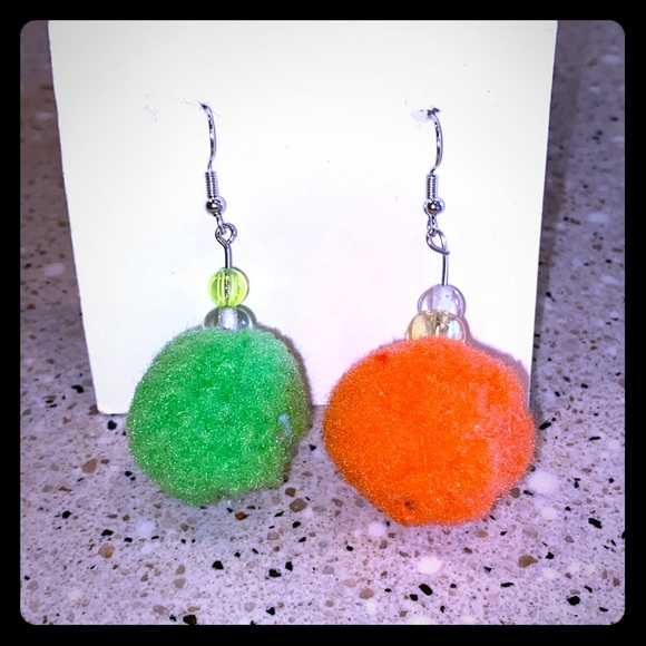 Earnings - Picture 1 of 1